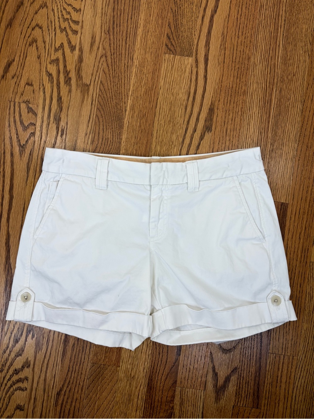 Banana Republic White Roll-up Casual Shorts (8)